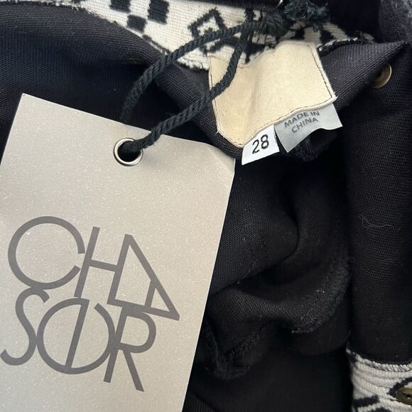 NWT/ CHASER COLOR BLOCK AZTEC PATTERN SKINNY / Black, White, Maroon Size 28 - Picture 8 of 8